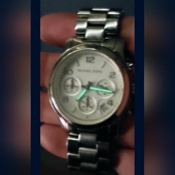 Michael Kors, Stainless steel, Runway Women's Watch MK5076. - Picture 9 of 12